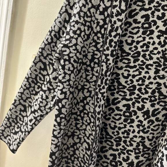 Leopard Print Open Cardigan - Picture 5 of 9